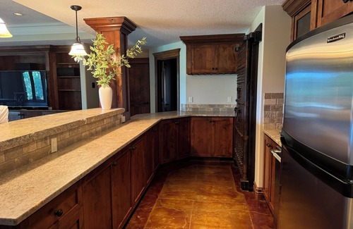 Priddis House | Yellowstone like ranch house retreat 15 minutes from Calgary city limits!