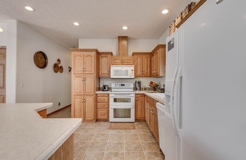 Gardiner House | Yellowstone Mountain View