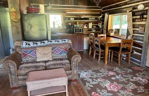 Gardiner Cabin | Yellowstone Park - Cabin On Private Creek, Other Lodging, Close To Activities