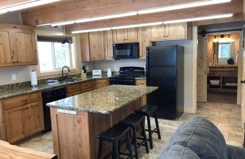 Island Park Cabin | Yellowstone Park Heated Floors Hot Tub New, Grill