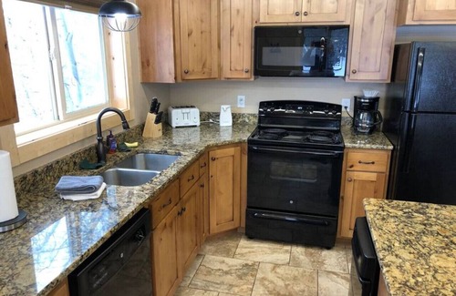 Island Park Cabin | Yellowstone Park Heated Floors Hot Tub New, Grill