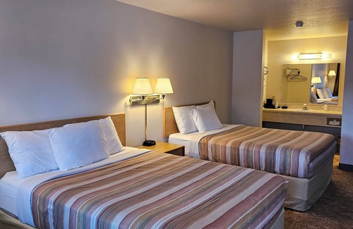 Gardiner Hotel | Yellowstone River Motel