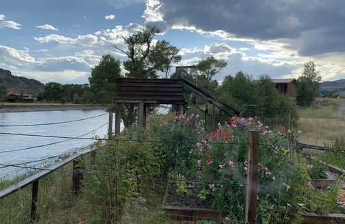 Emigrant House | Yellowstone Riverside Tiny Home - Paradise Gateway Award winner