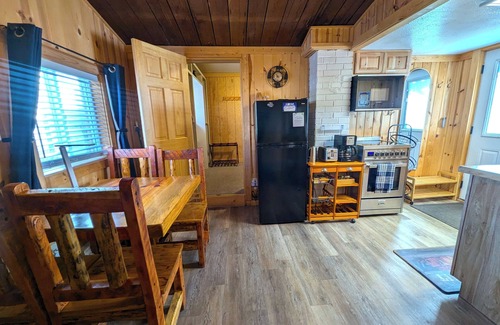 Gardiner House | Yellowstone's Treasure Cabins