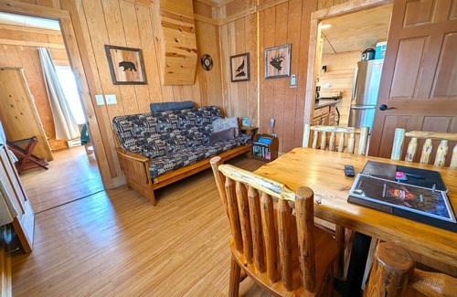 Gardiner House | Yellowstone's Treasure Cabins