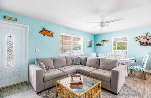 Marathon House | Yellowtail House