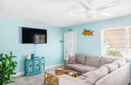 Marathon House | Yellowtail House