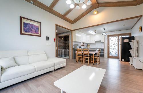 Yeoncheon House | Yeoncheon Dograng Dog Pension