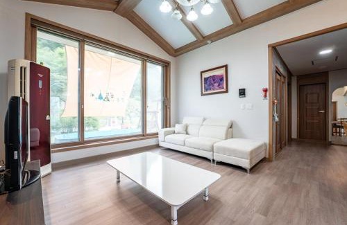 Yeoncheon House | Yeoncheon Dograng Dog Pension