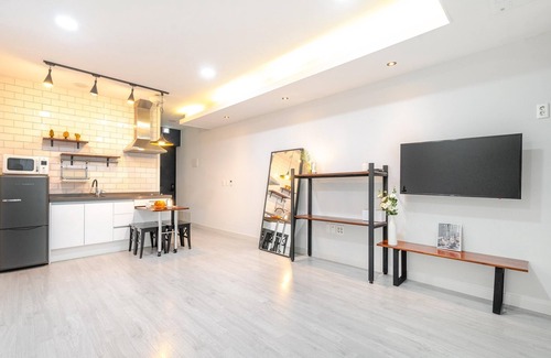 Musilmok House | Yeosu Milagro Ocean View Spa Pension