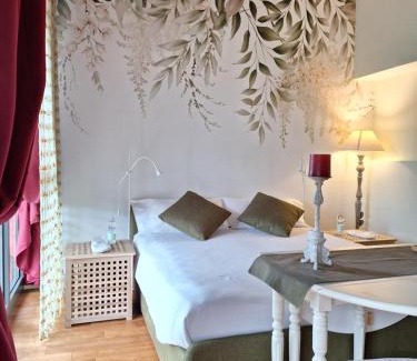Oltrarno Apartment | YHFlorence - con piscina privata uso esclusivo e hammam