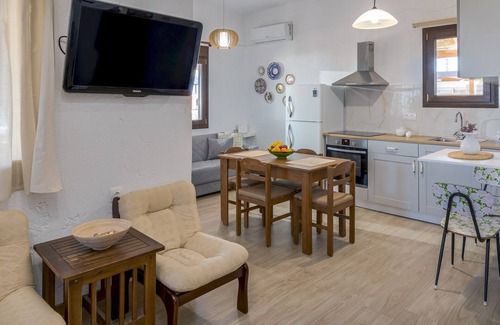 Agkisaras Apartment | Yialos Ammos Seaside Residence by Estia