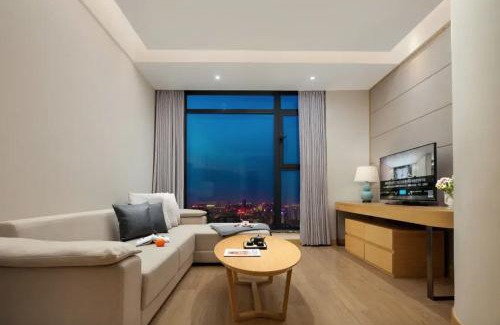 Luomashi Hotel | Yinxitang Suites Hotel, Chengdu Chunxi Road, Luomashi Subway Station
