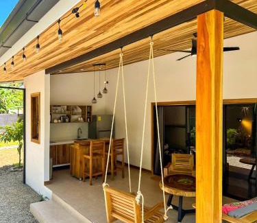 Puerto Viejo de Talamanca Cabin | Yiven Natural Village