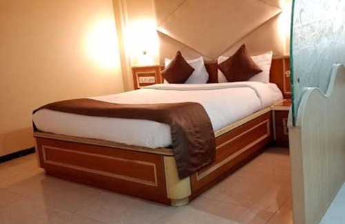 Chembur East Hotel | Yogi Broadway