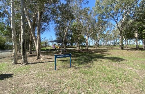 Traviston House | Yolanda - Burrum Heads- Beachfront - 3BR- Aircon