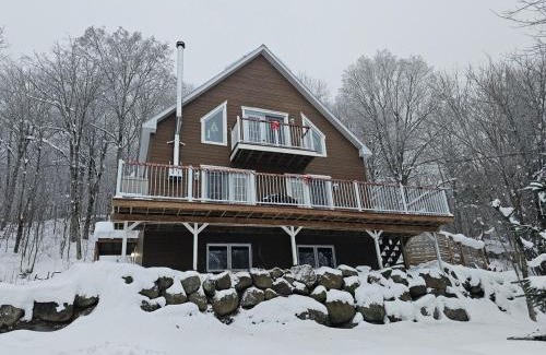 Lac-Superieur Ski Chalet | Yomi Chalet