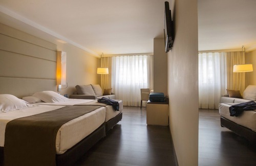 Les Escaldes Hotel | Yomo Mola Park