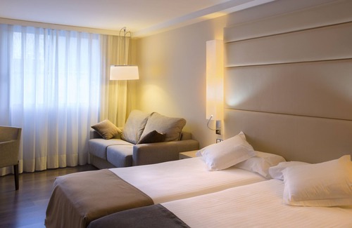 Les Escaldes Hotel | Yomo Mola Park