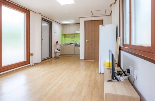 Chuncheon House | Yonghwasan Neoul Pension