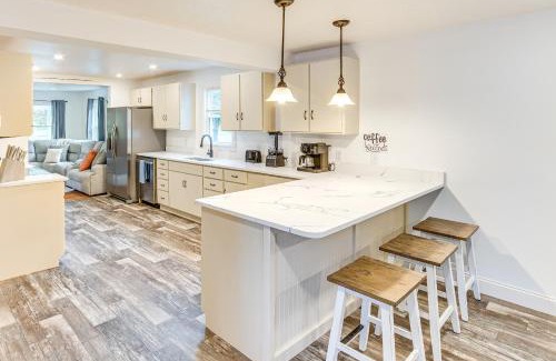 York House | York Farmhouse Hideaway Near Lake Redman