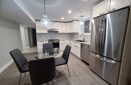 Elora Apartment | York St Suite Elora - 1.2 km, 10 min walk to downtown