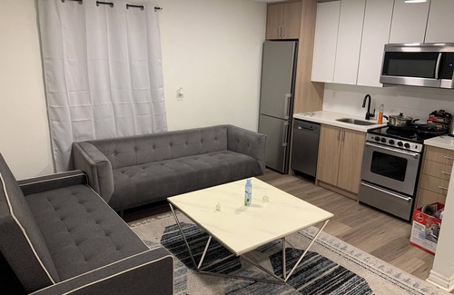 Thornhill Apartment | Yorkdale-Glen Sweet Apartment Suites