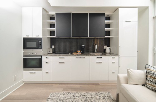 Yorkville Condo | Yorkville Pulse Studio