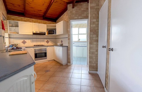Esperance Apartment | Yot Spot Apartments