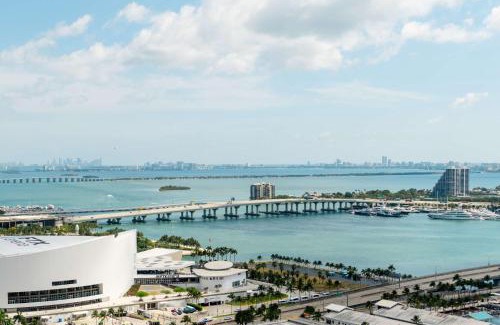 Downtown Miami Hotel | YOTELPAD Miami
