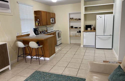 La Costa Village Apartment | You can hear the waves