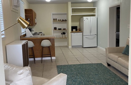 La Costa Village Apartment | You can hear the waves