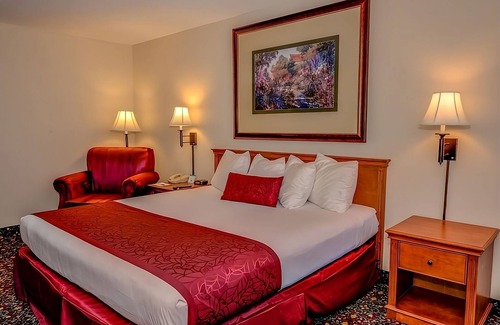 Grand Junction Hotel | You Found it! Colorado Getaway! Indoor Pool, Hot-Tub, Family and Pet-Friendly!