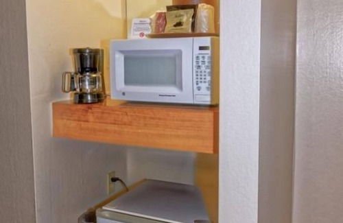 Grand Junction Hotel | You Found it! Colorado Getaway! Indoor Pool, Hot-Tub, Family and Pet-Friendly!