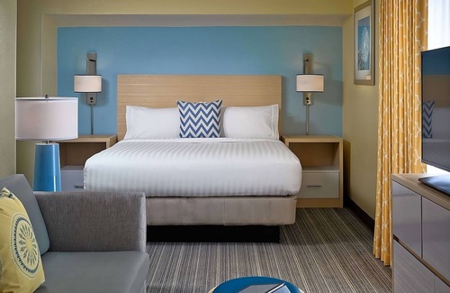 Omaha Hotel | You Found it! Free Breakfast, Free Parking, Onsite Pool, Private Kitchen