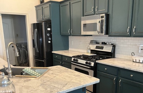 Mandeville House | You found it! Great 3/2 in heart of Mandeville. Bring the family and the pups!