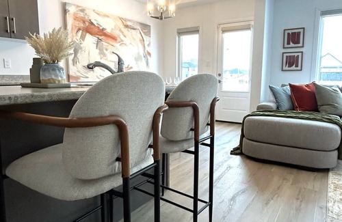 Fonthill House | You have found your luxurious temporary home only minutes from Niagara Falls