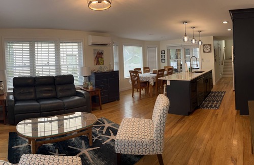 Ocean Park Cottage | You'll be just a few steps from the beach