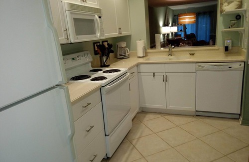 Hilton Head Island Villa | You need a VACATION!-Short Walk to Ocean & Coligny Plaza