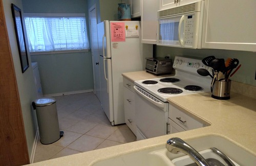 Hilton Head Island Villa | You need a VACATION!-Short Walk to Ocean & Coligny Plaza