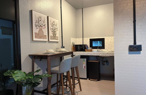 Ko Pha-ngan House | You will Enjoy a Stylish Stay with 4K Curved Monitor, Cozy Couch & Central Spot