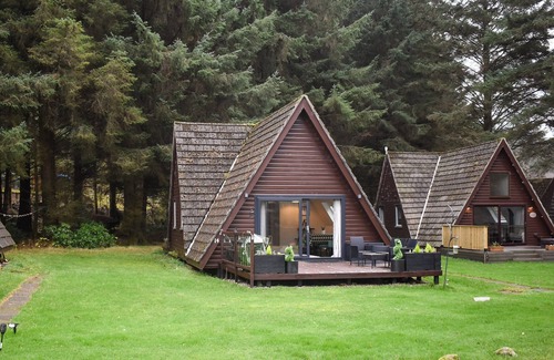 South Laggan Cottage | You will find your sanctuary at Pine Needle Lodge.