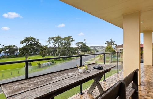 Sandy Beach House | You’ll love being front row on Sandy Beach in this airy elevated holiday home.