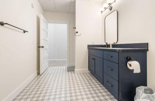 Millersburg Apartment | Young Suite