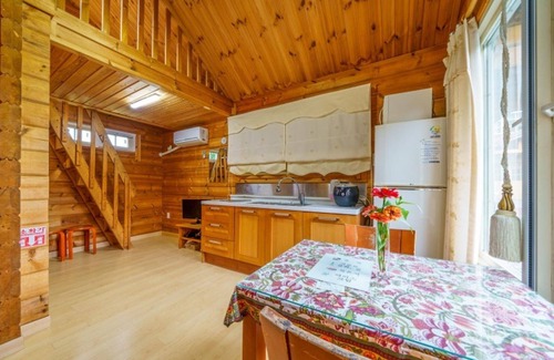 Suju House | Youngwol Your Castle Bed and Breakfast