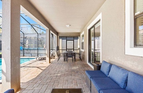 Davenport House | Your Adventure HQ Theme Retreat 9 Bed Private Pool