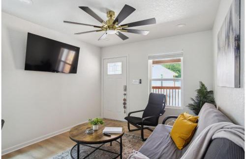 Denver Heights House | Your Amazing 3BR2BA Downtown Delight