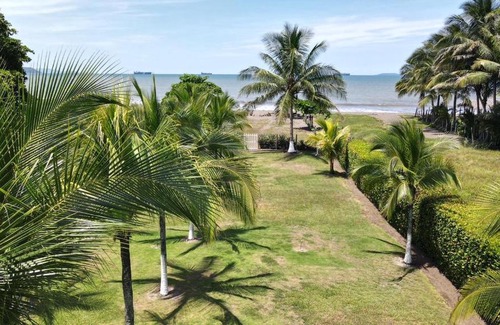 Puntarenas Bed & Breakfast | Your beachfront BnB paradise