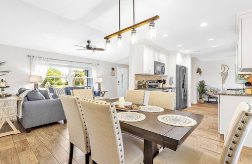 Melbourne House | Your Boho Beach Retreat Awaits! Pool Home 15 Mins to the Beach!
