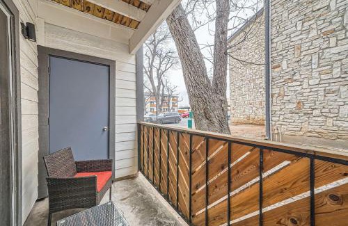 Brentwood Apartment | Your Chill 2B Getaway - 10min to DTWN - W/D, Pool, Prkg